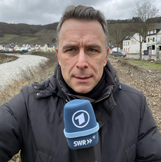 SWR-Reporter John Axel