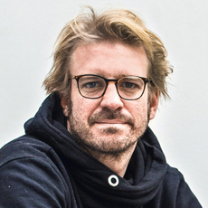 Portrait of AI@HPI Speaker and Managing Director at the Institute for Electronic Business, University of the Arts Berlin, Prof. Dr. Max Senges