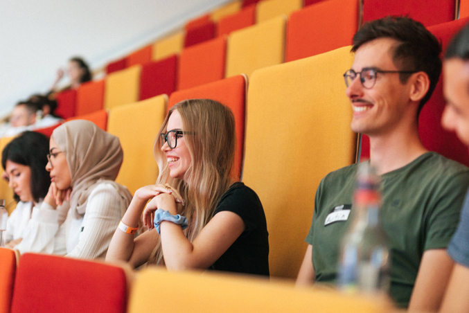 HPI Students in Lecture Hall