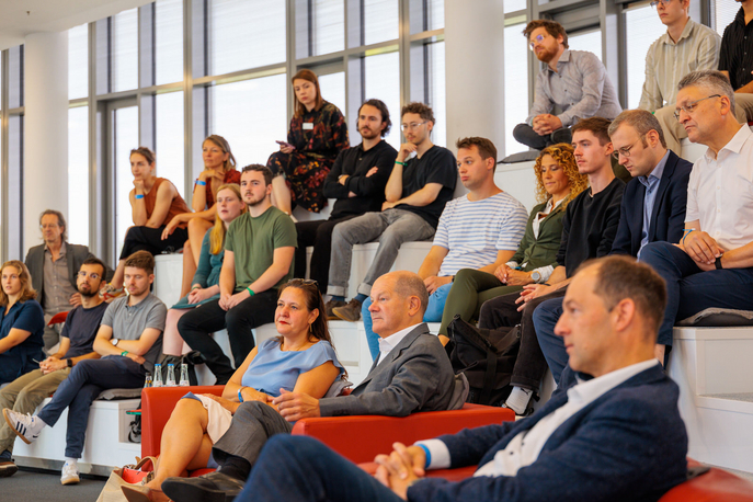 Besuch von Bundeskanzler Olaf Scholz am Hasso Plattner Institut Potsdam am 23.08.2024
