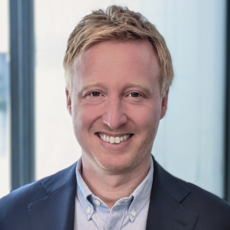 Portrait of the CEO of idalab, Dr. Paul von Buenau
