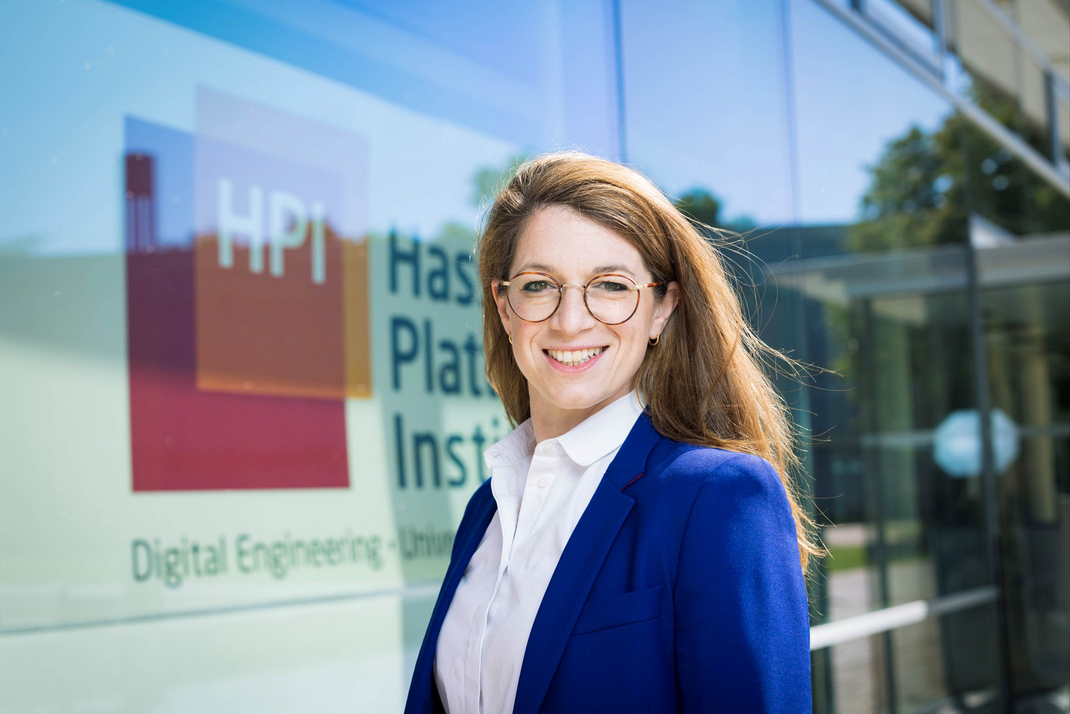 Portrait of Head of Digital Health, Economics & Policy Prof. Dr. Ariel Dora Stern