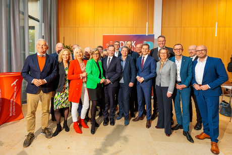 Die Digitalminister:innen der Länder mit Bundesdigitalminister Volker Wissing, BSI-Präsidentin Claudia Plattner und HPI-Geschäftsführer Prof. Ralf Herbrich