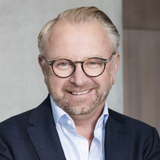 Portrait of AI@HPI Speaker, Head of Sovereign Cloud, CEO, SAP SE and Delos Cloud GmbH