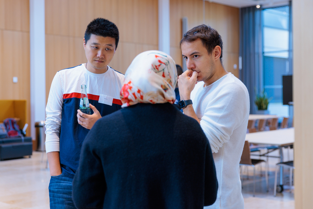 Forschende des HPI und MIT tauschen sich auf dem gemeinsamen Workshop am HPI miteinander aus