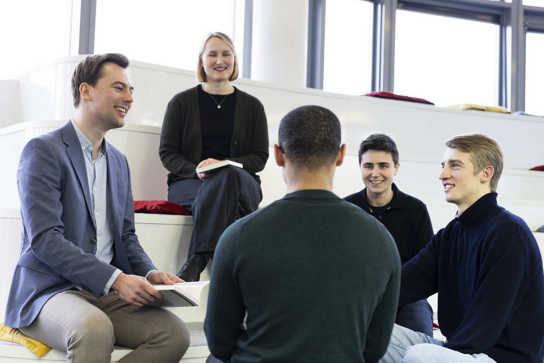 Photo of Prof. Dr. Niclas Böhmer and other members of the “Algorithmic Decision Making and Society” department