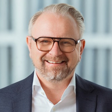 Portraitfoto vom Head of Soveireign Cloud bei SAP SE und CEO der Delos Cloud GmbH, Nikolaus Hagl