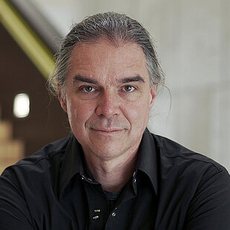 Portrait of AI@HPI Speaker and Professor in AI at the RWTH Aachen University and Chair at CAIRNE, Prof. Dr. Holger Hoos
