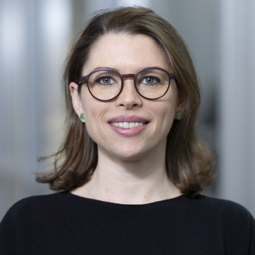 Portrait of the Head of Computational Genomics Prof. Dr. Helene-Kretzmer