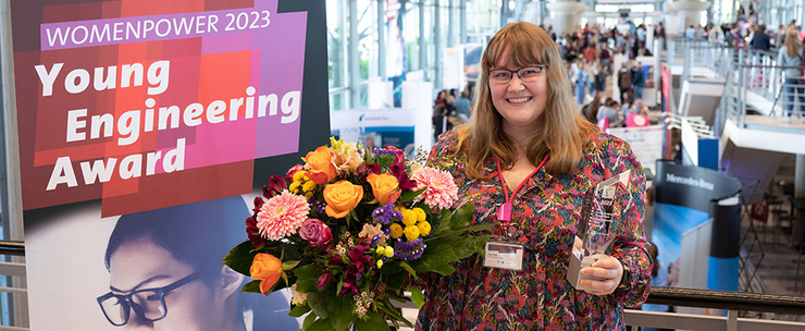 HPI-Alumna Lisa Ihde beim Young Engineering Award in Hannover (Foto: Deutsche Messe)