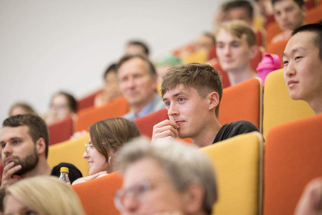 Close-up of the participants at the opening lecture at HPI by Prof. Lothar H. Wieler