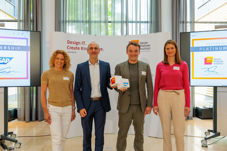Nadine Schröder (Director Partnerships, HPI), Prof. Tobias Friedrich (Managing Director, HPI), Christian Klein (CEO SAP SE), Dr. Katharina Schäfer (Global Head of University Alliances, SAP) (from left to right)
