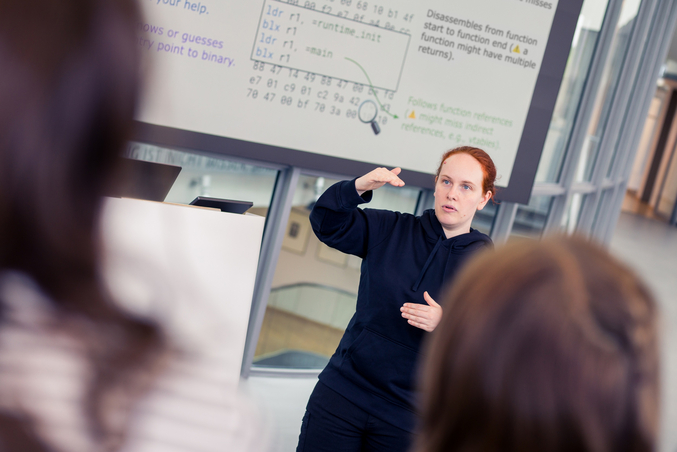 Prof. Dr. Jiska Classen teaching