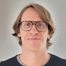 Portrait of PhD Student Dirk Friedenberger
