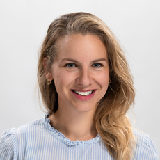 Portrait of Julia Gühlholz, PR / Science Communication 