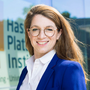 Portrait of Head of Digital Health, Economics & Policy Prof. Dr. Ariel Dora Stern