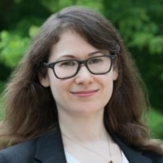 Portrait of the Assistant Clinical Professor of Law at Harvard Law School, Prof. Dr. Carmel Shachar