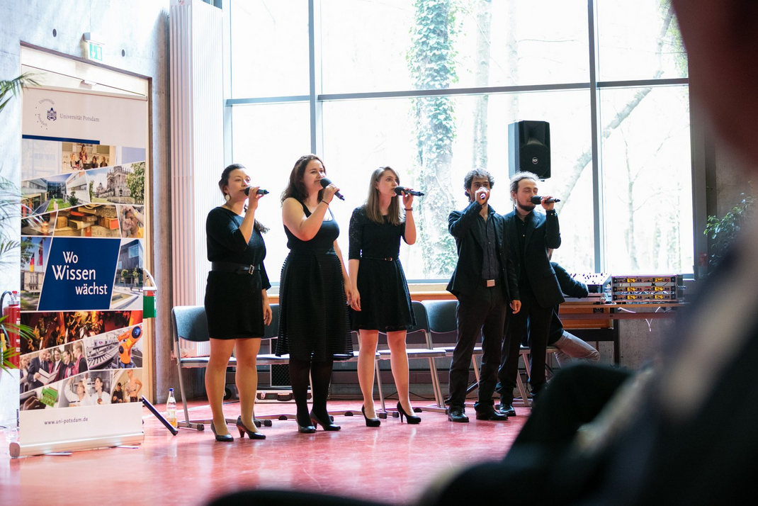 Choir at the ceremonial opening of the joint digital engineering faculty of HPI and the University of Potsdam.